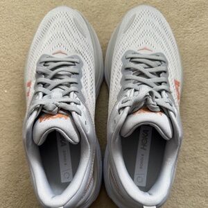 Hoka Bondi 8 size 9 wide